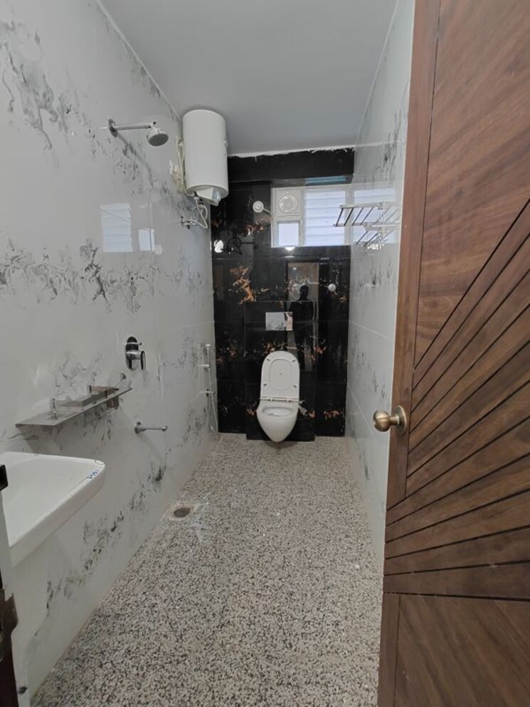  Parking, cooke town 3 Bedroom 2200 Sq.Ft. Apartment In Cooke Town Bangalore 9730865