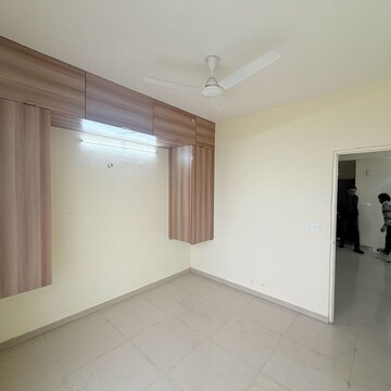 1 BHK Apartment For Rent in Pyramid Altia, Sector 70a