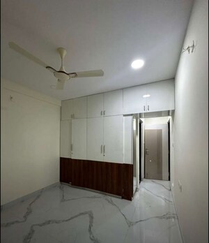 Bathroom in 3 BHK Apartment at Frazer Town – for Rent