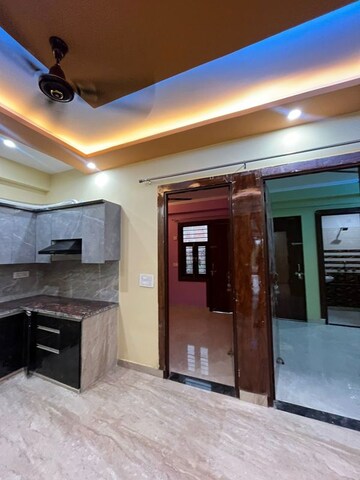 Parking in 3.5 BHK Builder Floor at Govindpuram Residency, Govindpuram – for Sale