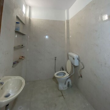 Bathroom in 1 BHK Builder Floor at Sector 21c – for Rent
