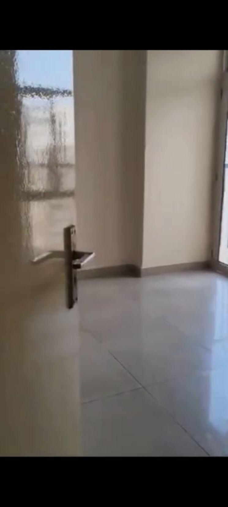 Room, gaur-city-5th-avenue 2 Bedroom 910 Sq.Ft. Apartment In Sector 4 Greater Noida Greater Noida 9730911