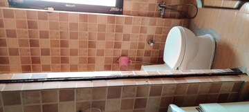 Bathroom in 2 BHK Apartment at Vikas Puri – for Rent