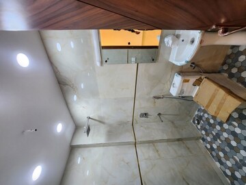 Bathroom in 3 BHK Builder Floor at Palm Residency Chhatarpur, Chattarpur – for Sale