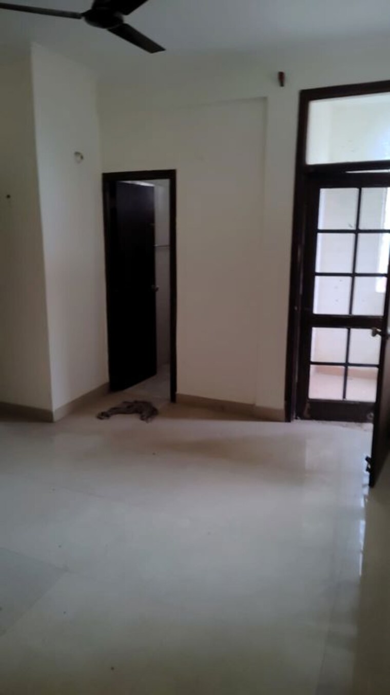 Room, ansal-housing-woodbury 2 Bedroom 1100 Sq.Ft. Apartment In Patiala Road Zirakpur 9730956