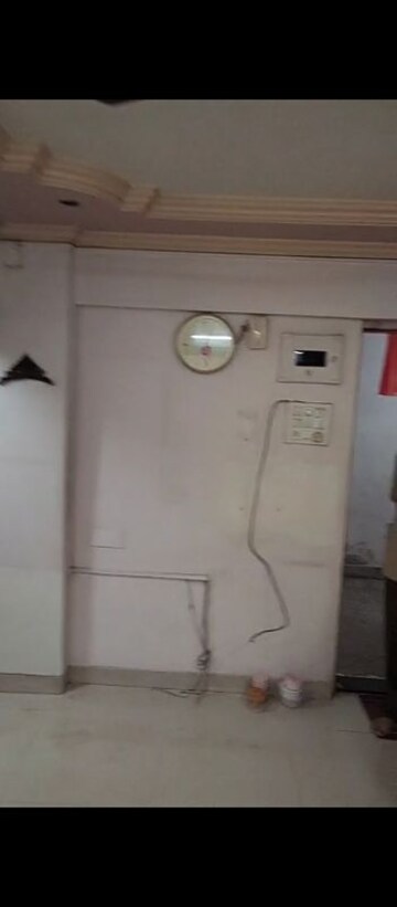 Room in 1 RK Apartment at Matunga West – for Rent