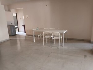 Room in 3 BHK Apartment at Garud Heritage, Aundh – for Rent