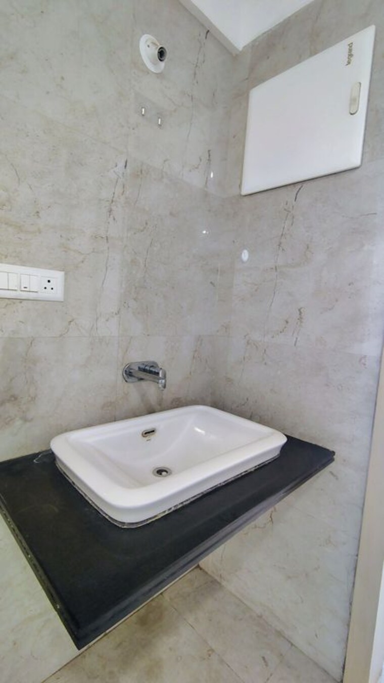 Bathroom, rama-metro-life 2 Bedroom 750 Sq.Ft. Apartment In Tathawade Pune 9728953