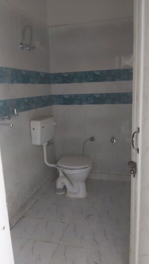 Bathroom in 1.5 BHK Builder Floor at Mayur Vihar – for Rent