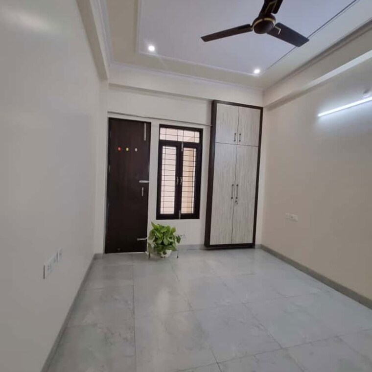 Room, gomti nagar Pg For Girls In Gomti Nagar 9730996
