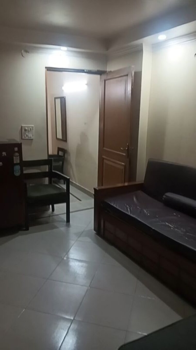Living Room, lajpat nagar i 1 Bedroom 400 Sq.Ft. Builder Floor In Lajpat Nagar I Delhi 9731018