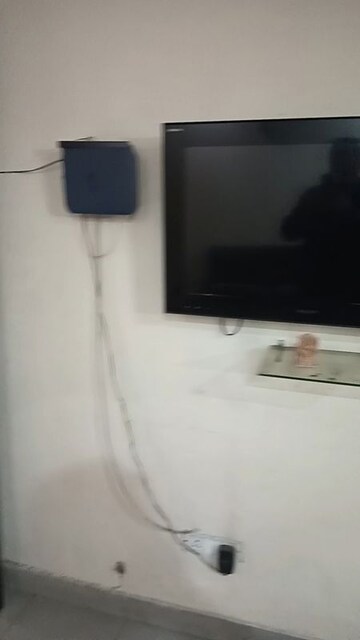 Furnished Amenities in 1 BHK Builder Floor at Lajpat Nagar I – for Rent