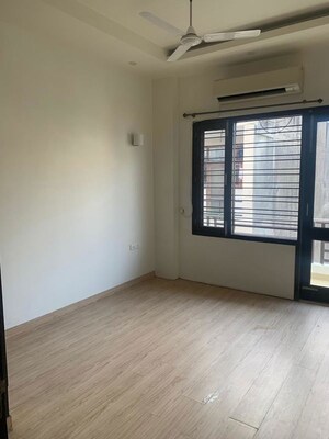 Room in 3 BHK Builder Floor at Sector 55 – for Sale