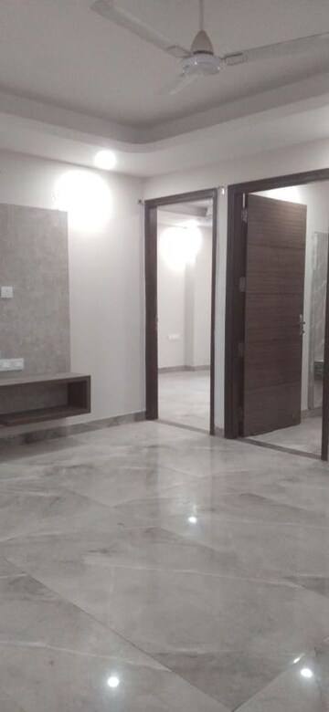 2 BHK Builder Floor For Rent in Munjal Tower, Sector 12