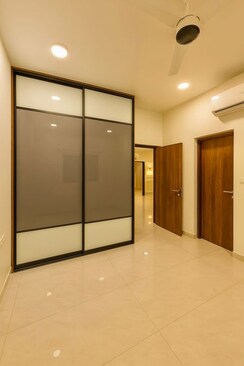 4 BHK + Pooja Room,Servant Room,Study Room Apartment For Sale in Lansum Etania