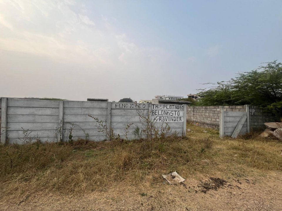 Plot For Sale in Mallampet