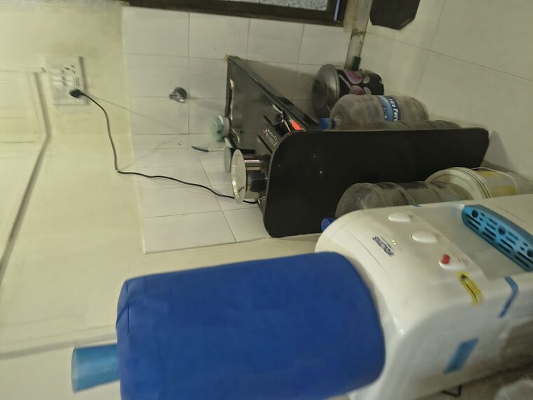 Team Area, kurla east Commercial Office Space 400 Sq.Ft. In Kurla East Mumbai 9731073