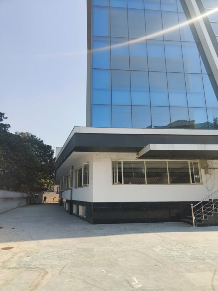Exterior View, sector 65 Commercial Office Space 50000 Sq.Ft. In Sector 65 Noida 9731091