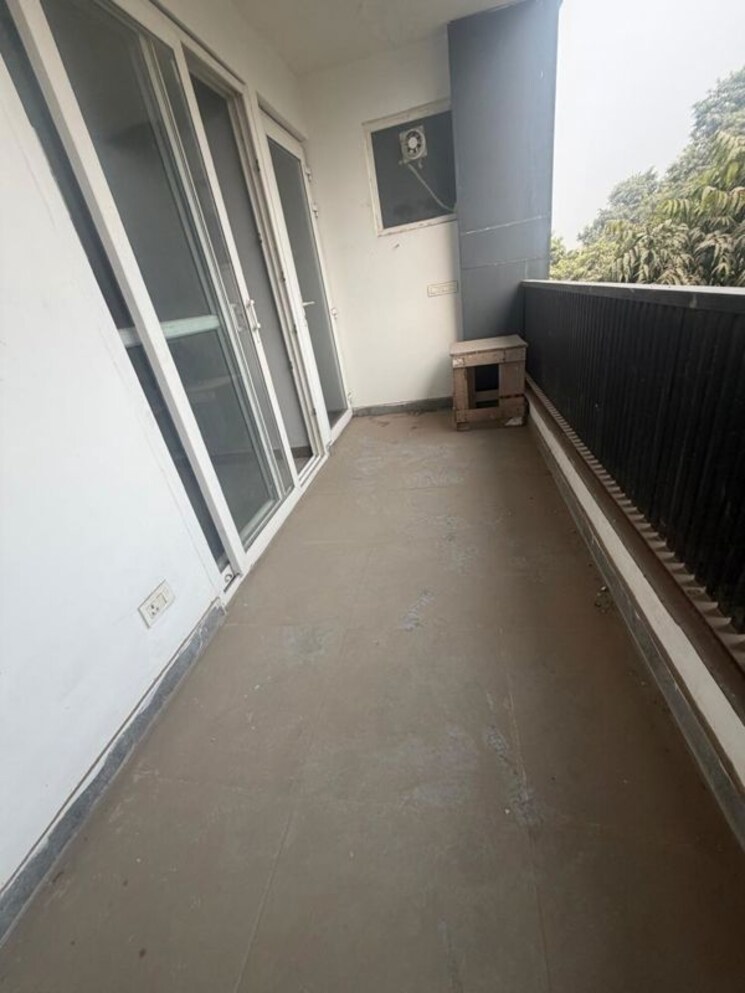 Balcony, sector 12 3 Bedroom 1500 Sq.Ft. Builder Floor In Sector 12 Gurgaon 9731096