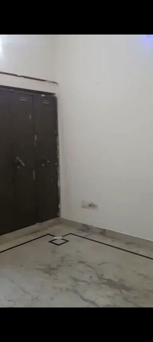 Furnished Amenities in 2 BHK Independent House at RWA Apartments Sector 47, Sector 47 – for Rent
