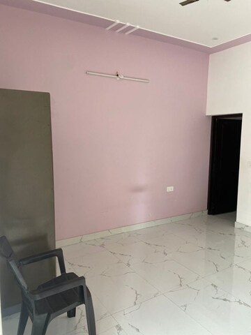 Room in 2 BHK Independent House at Beta Ii Greater Noida – for Rent