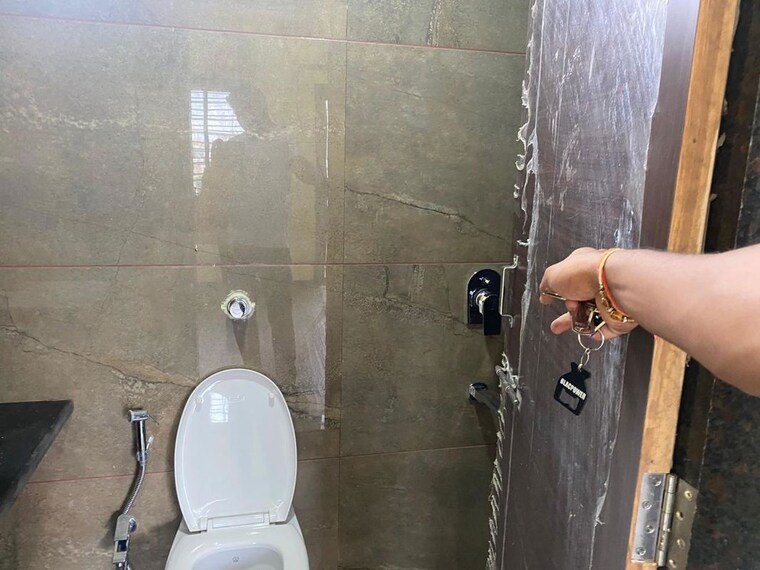 Bathroom, manish nagar 2 Bedroom 1550 Sq.Ft. Apartment In Manish Nagar Nagpur 9731104
