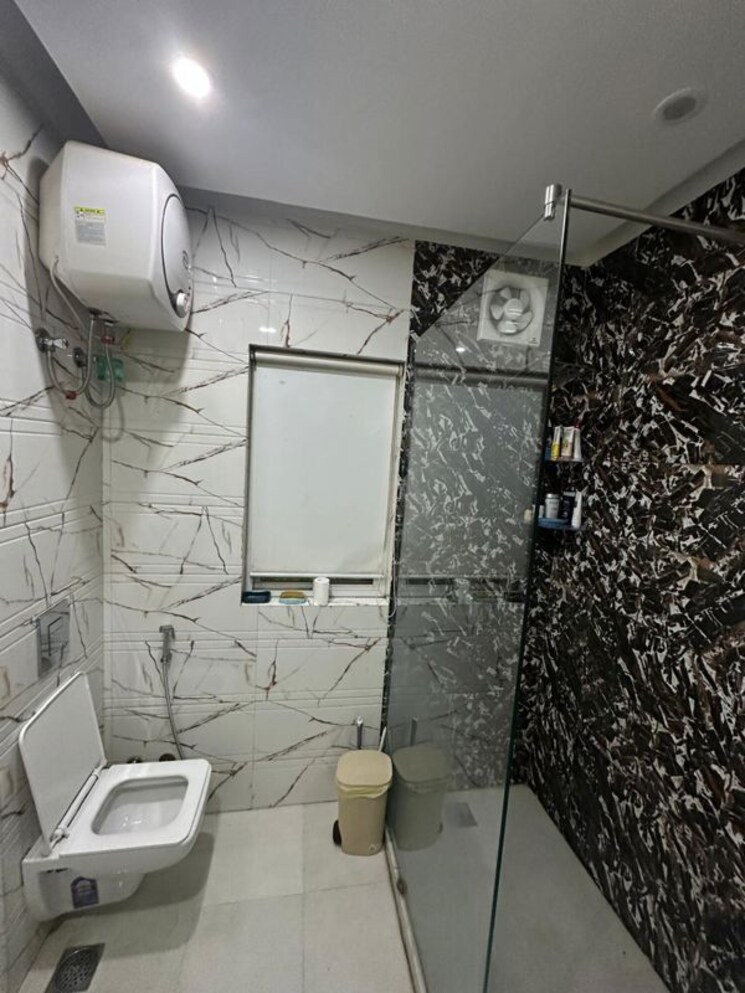 Bathroom, malviya nagar 2 Bedroom 900 Sq.Ft. Apartment In Malviya Nagar Delhi 9731133
