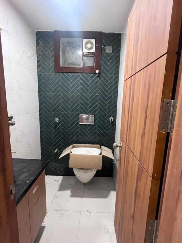 Attached Bathroom, malviya nagar 2 Bedroom 900 Sq.Ft. Apartment In Malviya Nagar Delhi 9731133