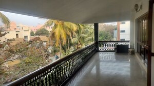 Swimming Pool in 5 BHK Independent House at Jubilee Hills – for Rent