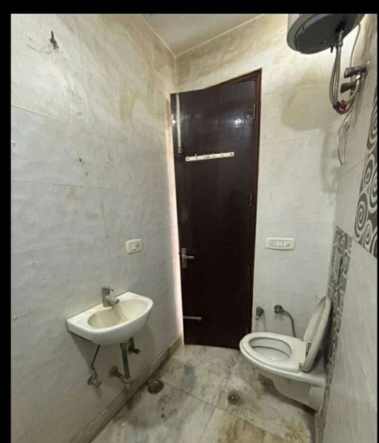 undefined, bali nagar 2.5 Bedroom 1050 Sq.Ft. Builder Floor In Bali Nagar Delhi 9731150