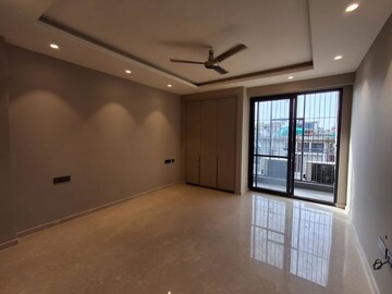 Room in 3 BHK Builder Floor at Greater Kailash I – for Sale