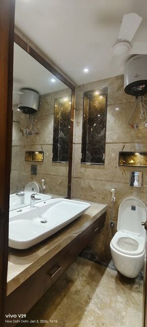 Furnished Amenities in 3 BHK Builder Floor at Greater Kailash I – for Rent