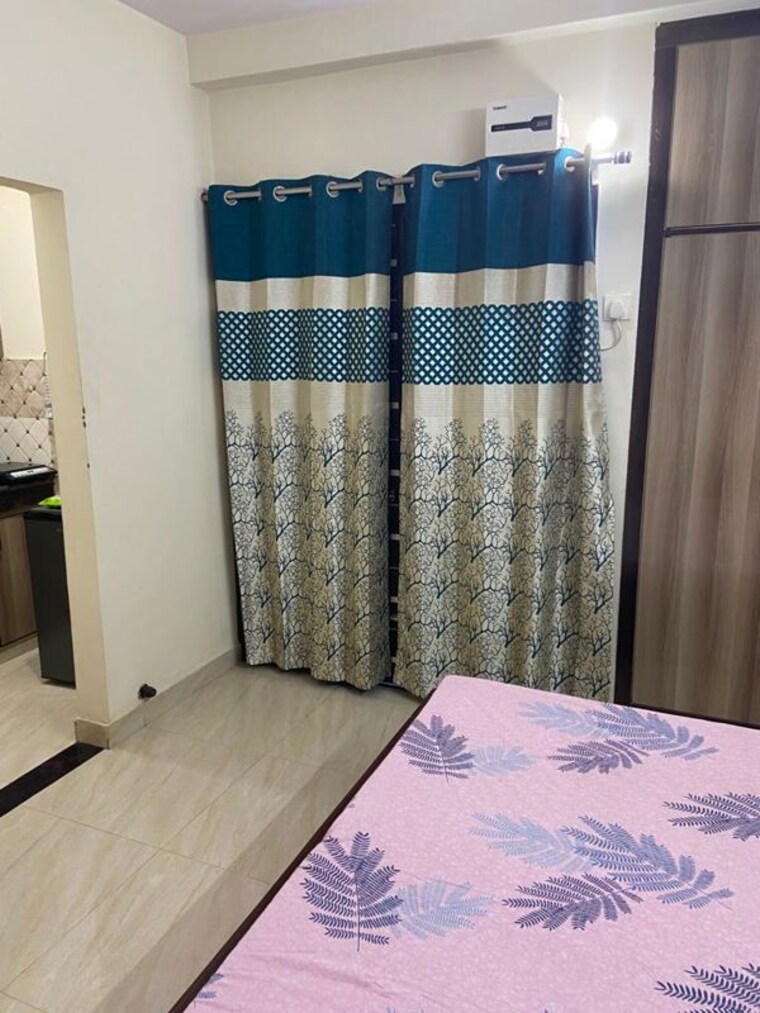 Bedroom, saurabh-niwas 1 RK 200 Sq.Ft. Builder Floor In Sector 40 Gurgaon 9731167