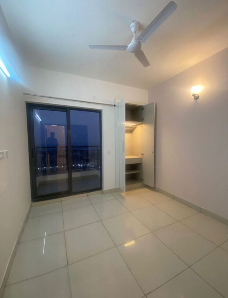 Room, gaur-city-2-14th-avenue 2 Bedroom 1040 Sq.Ft. Apartment In Sector 16c Greater Noida Greater Noida 9731168