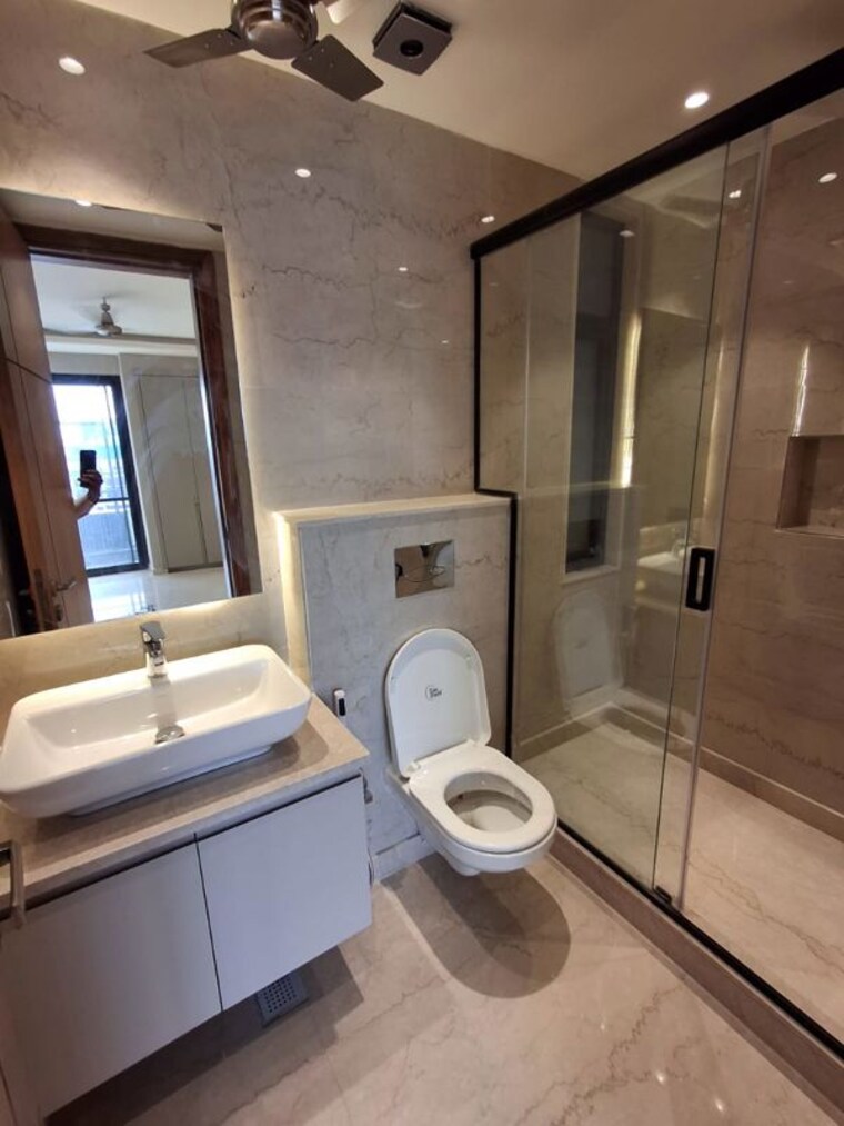 Bathroom, greater kailash i 3 Bedroom 2000 Sq.Ft. Builder Floor In Greater Kailash I Delhi 9731169