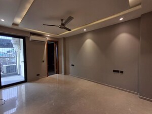 Room in 3 BHK Builder Floor at Greater Kailash I – for Rent