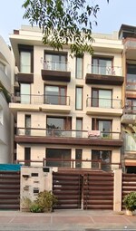 6+ BHK + Pooja Room,Servant Room,Study Room,Extra Room 250 Sq.Yd. Independent House in Prime Location 