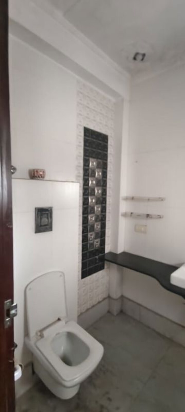 Bathroom, roop nagar 4 Bedroom 2700 Sq.Ft. Builder Floor In Roop Nagar Delhi 9731185