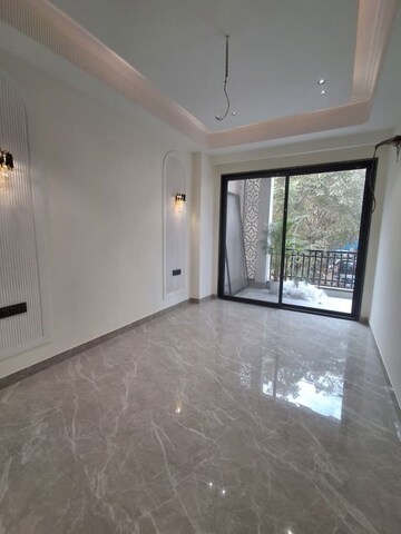 Room in 3.5 BHK Builder Floor at Sector 57 – for Sale