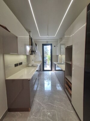 Building Lobby in 3.5 BHK Builder Floor at Sector 57 – for Sale