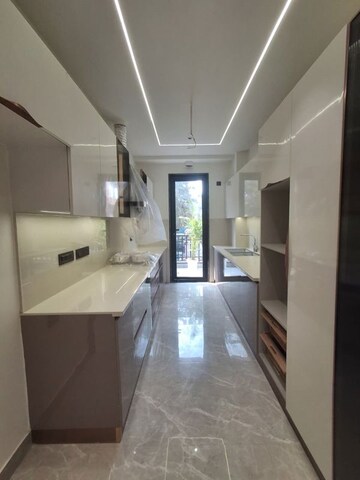 Building Lobby in 3.5 BHK Builder Floor at Sector 57 – for Sale