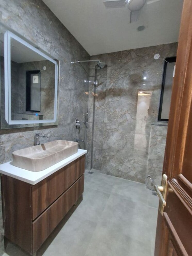 Bathroom, ansal-versalia-avante 4 Bedroom 2430 Sq.Ft. Builder Floor In Sector 67a Gurgaon 9731208