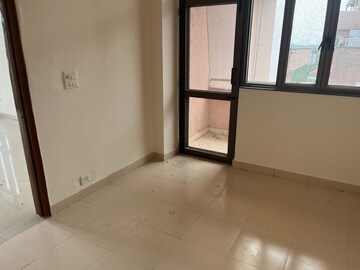 Room in 5 BHK Penthouse at Sector 27 – for Sale
