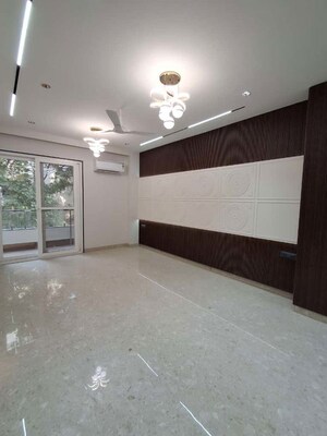 Room in 3.5 BHK Builder Floor at South City 2 – for Sale
