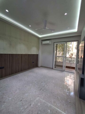 Room in 3.5 BHK Builder Floor at South City 2 – for Sale
