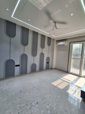 Bedroom in 3.5 BHK Builder Floor at South City 2 – for Sale