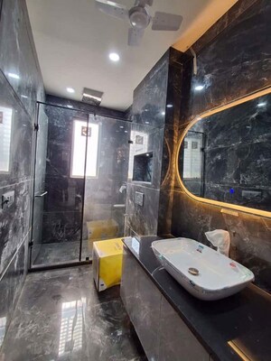 Bathroom in 3.5 BHK Builder Floor at South City 2 – for Sale