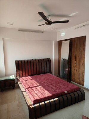 Bedroom in 2 BHK Apartment at Vihang Garden, Pokhran Road No One – for Rent
