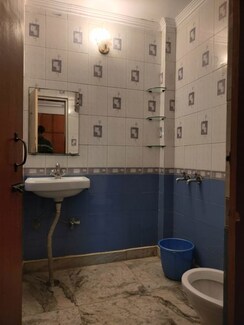 3 BHK Builder Floor For Rent in Saket
