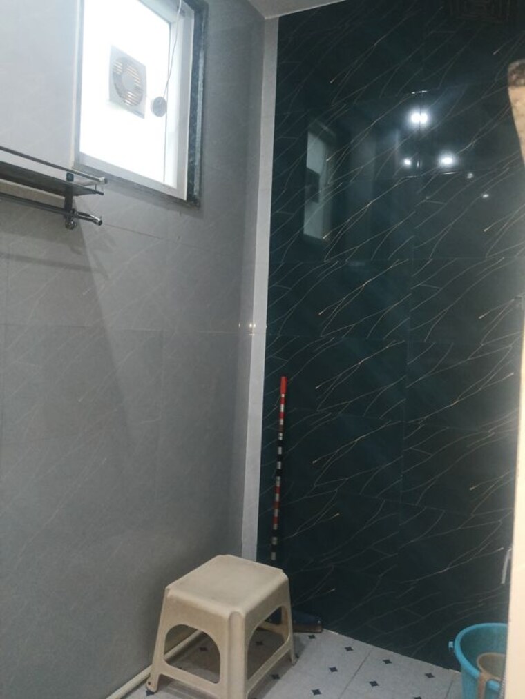 Bathroom, kailash hills 3 Bedroom 1300 Sq.Ft. Builder Floor In Kailash Hills Delhi 9731238